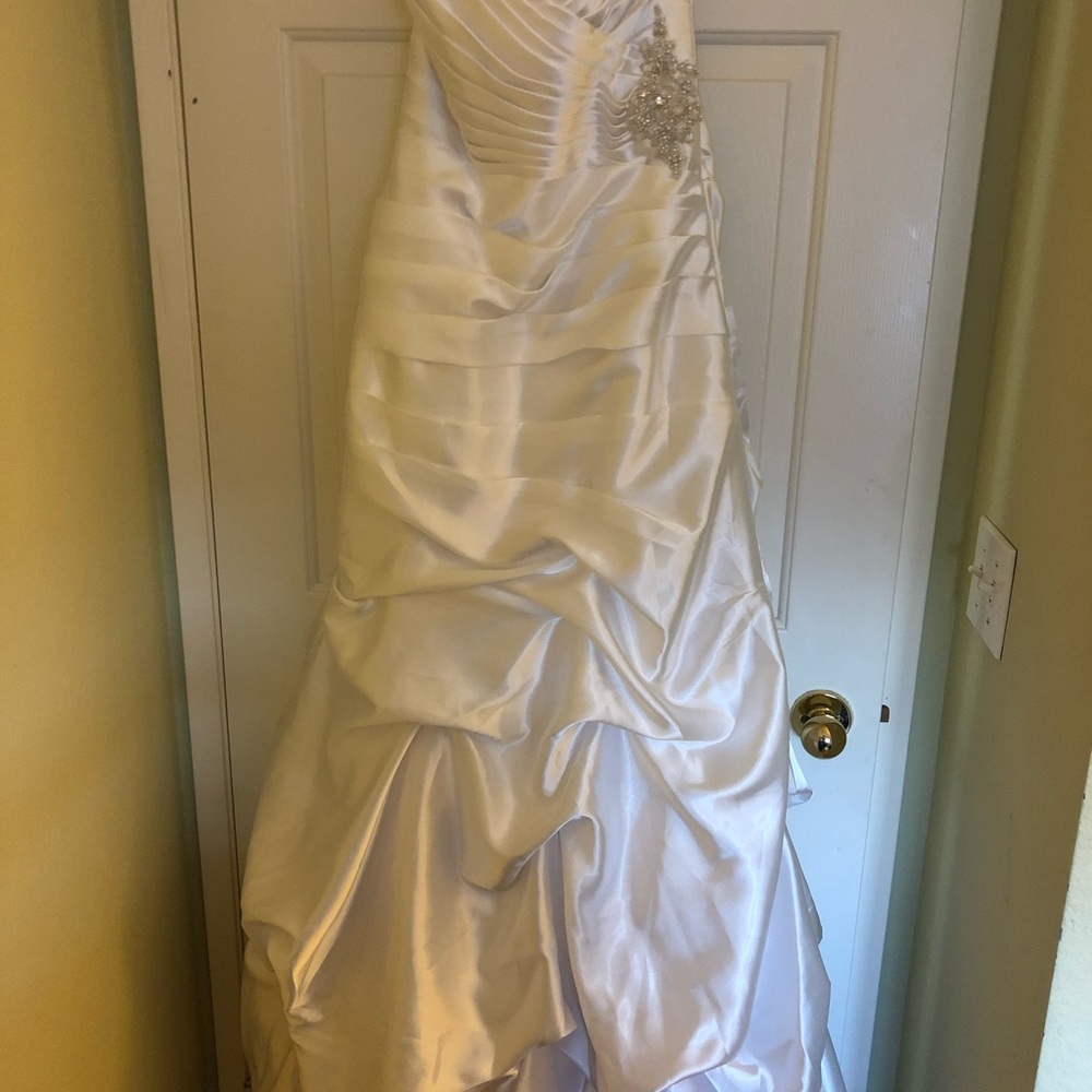 Brand New Wedding Dress